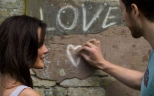 Tìm ra 'thủ phạm' khiến người ta yêu từ ánh nhìn đầu tiên