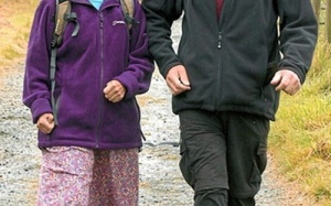 Đi bộ giúp giảm nguy cơ gãy cổ xương đùi