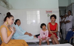 'Mang âm nhạc đến bệnh viện” chào mừng ngày Thầy thuốc Việt Nam