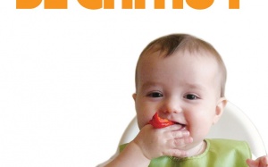 Để bé 'chỉ huy' bữa ăn