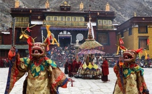 Chiêm ngưỡng điệu múa trừ tà của tu sĩ Tây Tạng