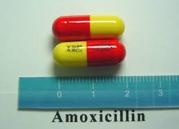 Cẩn thận tác dụng phụ của amoxicillin