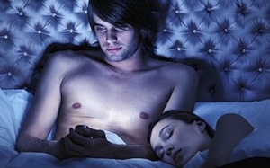 Hãy cách ly 'kẻ thù của giấc ngủ'