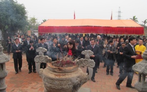 Phóng sự ảnh: Lễ dâng hương tại Đền Bia tưởng niệm Đại danh y Tuệ Tĩnh