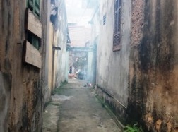 Bắt kẻ dùng điếu cày đánh con nguy kịch