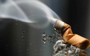 Hút thuốc pha thứ 3 nguy hiểm như hút thuốc thụ động