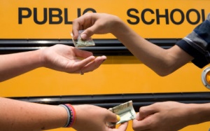 Ma tuý đá tấn công tất cả các trường học (?!)