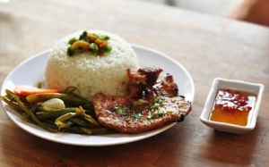 Cơm tấm sườn nướng 'đúng điệu' Sài Gòn