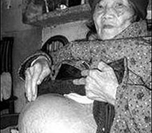 300 phụ nữ mang thai đá trong lịch sử y văn thế giới