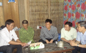 Nấm độc tán trắng: phân biệt bằng kinh nghiệm là rất mạo hiểm