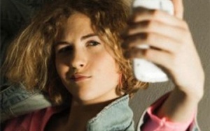 Hội chứng mặc cảm về ngoại hình và chứng 'nghiện' khoe ảnh