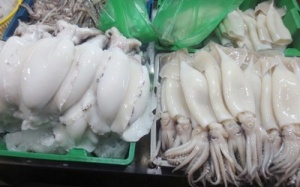 Tẩy trắng mực thối, người tiêu dùng lãnh đủ