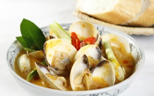 Khéo tay nấu nghêu hấp sa tế lá chanh