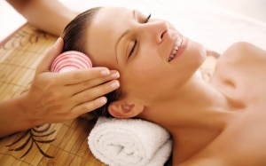 Massage để có khuôn mặt thon gọn