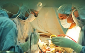 Ngưng tim trong phẫu thuật tim như thế nào?