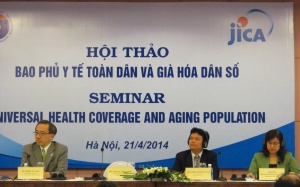 Giảm nhẹ gánh nặng già hóa dân số bằng BHYT