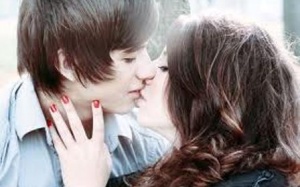 Hôn có lây vi khuẩn HP gây ung thư dạ dày?