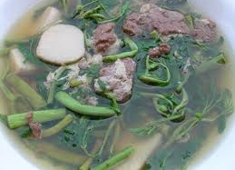 Hạ nhiệt ngày hè với canh rau nhút