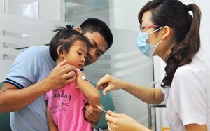 Tỷ lệ tiêm vét vaccine sởi trên toàn quốc đạt mức 85%