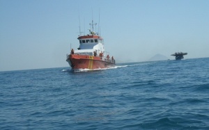 Cấp cứu một ngư dân bị giập nát 2 ngón tay trên biển