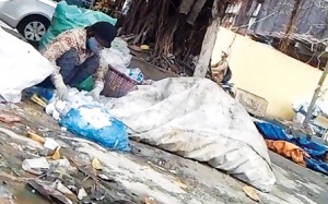 Tràn lan mua bán rác thải y tế nguy hại