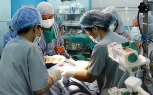 Nhiều ca phẫu thuật ghép thận bệnh nhi thành công