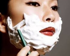 Chuyện... ria mép chị em