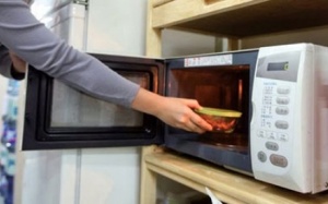 Nguy hại từ lò vi sóng