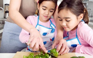 Những việc nhà nên giao cho trẻ làm