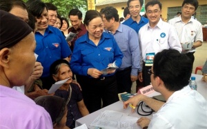 Gần 90.000 người được khám bệnh miễn phí trong ngày hội tình nguyện