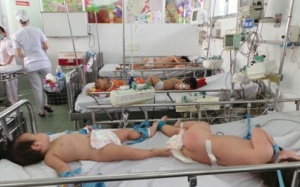 Bệnh tay chân miệng đang 'càn quét' các tỉnh phía Nam