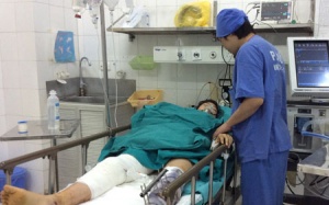 Nữ sinh 15 tuổi nguy kịch vì tai nạn xe đạp điện