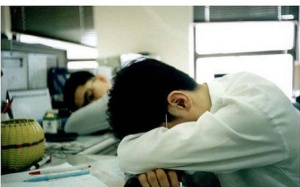 Lý do quan trọng bạn nên ngủ trưa ở công sở