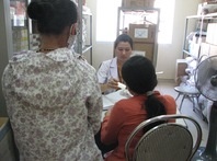 Trẻ nhiễm HIV từ mẹ: nguy cơ cao nhất ở giai đoạn chuyển dạ