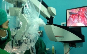 Nát 'súng' vì điều trị lỗ tiểu đóng thấp