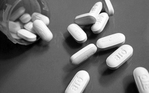 Suýt tử vong vì uống quá liều thuốc chống say xe