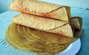 Thơm giòn bánh tráng khoai lang