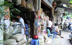 Bé trai 5 tháng tuổi tử vong sau khi điều trị bằng thuốc bắc