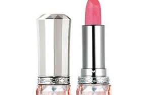 Những món đồ làm đẹp cần có sẵn trong túi