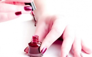 Những lỗi không được mắc khi sơn móng tay
