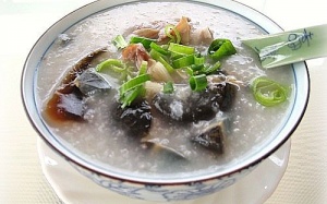 Cháo khuya bổ dưỡng vợ nấu chiều chồng mùa World Cup