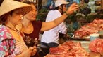 Hà Nội: Gần 60% mẫu thịt gia súc, gia cầm nhiễm vi sinh