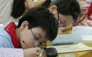 Cách phát hiện các tật về mắt ở trẻ