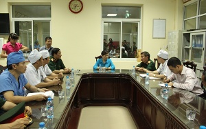 Lọc máu liên tục sớm cứu 3 chiến sĩ vụ tai nạn máy bay