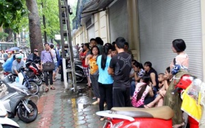 Bở hơi tai vì tiêm vaccine cho con