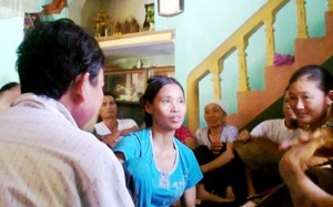 “Người thần” dùng nước lã chữa bách bệnh?