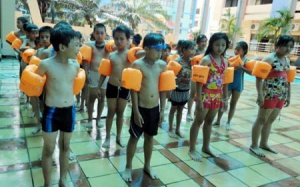 Cứu sống kịp thời hai trẻ bị ngã ao