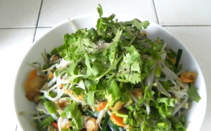 Sò lông xào giá hẹ