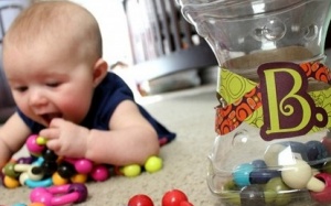 Cha mẹ lơ là, con hóc xương