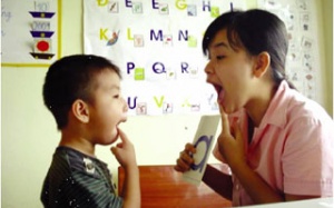 Gian nan dạy trẻ tự kỷ